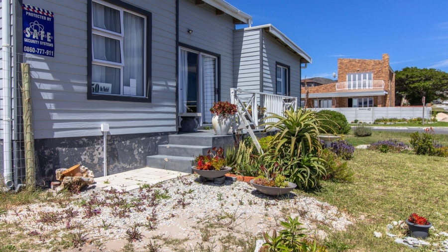 4 Bedroom Property for Sale in De Kelders Western Cape